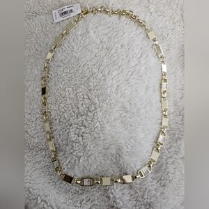 Elegant Gold Necklace